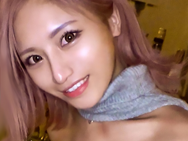 【巨乳ギャルの夜遊びSEX】バーで働く美巨乳ギャルのパイパンおま○こをクンニで責めまくり！後ろからガンガン突かれて感じまくる、エロカワギャルの本気セックス！♡