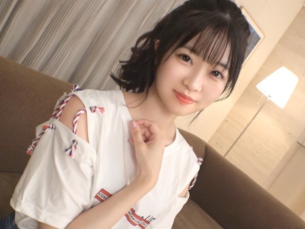 【ジムで汗だく♡】 インストラクターのスレンダー美女と一戦！ 鍛え抜かれた美ボディをハメ撮りで激写！