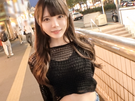 【小悪魔ギャル】へそ出し美少女がエロすぎる！ムラムラMAXでチンコを挿入、感じまくる姿にフル勃起不可避！欲望のままに乱れまくるギャルに夢中！！