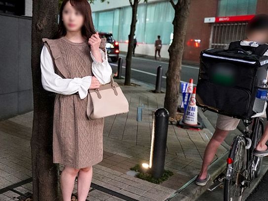 【巨乳女子アナの裏の顔】 清楚な美乳アナがラブホで不倫セックス！ 騎乗位で乱れまくり、エロすぎる♡