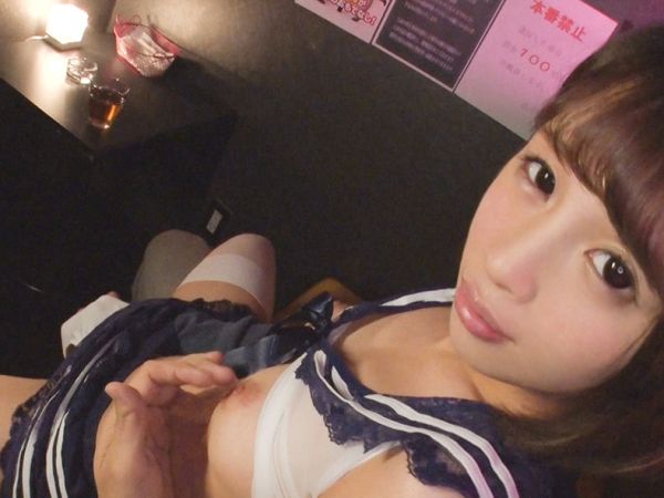 【ロリ美少女の危険なバイト】『ダメ…でも気持ちいい…』143cmのミニマムボディがピンサロで超絶フェラご奉仕！禁止の本番行為でキツキツマ●コをガチハメされちゃう♡