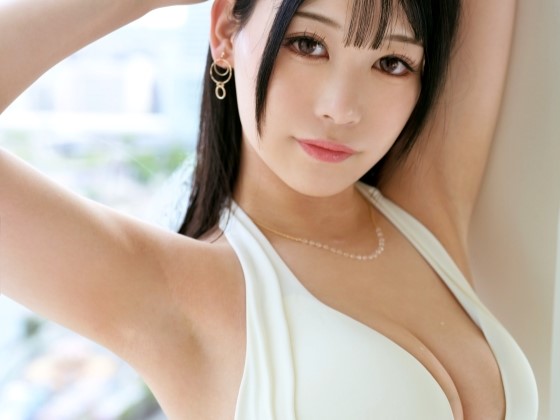 【ぷるぷる美巨乳ちゃん】清楚系女子がビンビンチ○ポをパイズリ！見た目とのギャップがヤバい！エチエチな姿に超興奮間違いなし！♥
