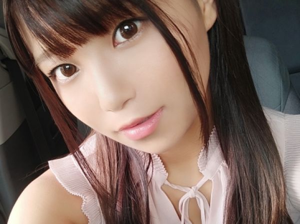 【カーセックスで乱れる痴女】 地下駐車場で出会った男と車内で激しく求め合う！ 淫乱な女が本能のままにイキまくる♡