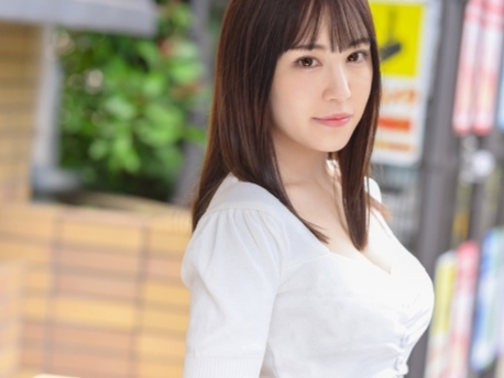 【美乳美少女と素人男性の濃厚セックス】時田萌々ちゃんの柔らかそうな美乳が揺れる！素人男性との初々しい絡みに、感じまくる姿がたまらない！快感に溺れる美少女の乱れっぷりに注目！