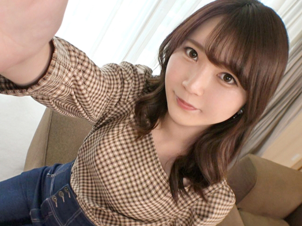 【猫カフェJDの性感開発】色白女子大生、敏感すぎるカラダを刺激されまくり！生挿入で感じまくり、最後は顔面に大量発射！バイト中の清楚な姿とのギャップがヤバい！！