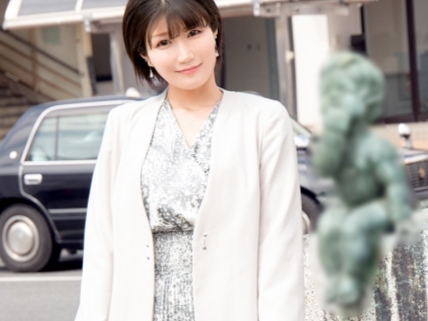 【若妻の危険な遊び】『旦那じゃ物足りないの…』欲求不満な若奥様が他人棒を求めて不倫セックス！痴女モード全開で快楽に溺れ、イキまくる姿は必見！旦那には見せられない淫乱な顔を大公開！