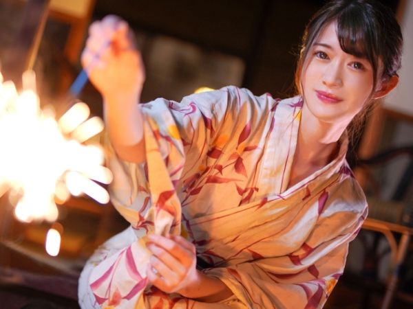 【スレンダー美少女と温泉でイチャラブ】元ミスキャンGPの美女と2人きりの貸切温泉旅！デカチンで激しく突かれ、ハメ潮吹きまくる絶頂セックス！温泉で火照ったカラダがさらに熱くなる、エロすぎる旅の思い出♡